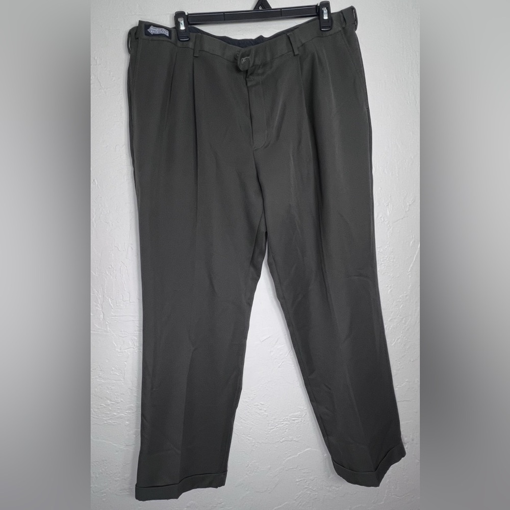 Savane comfort plus olive Green Dress Pants size 42w x 30l